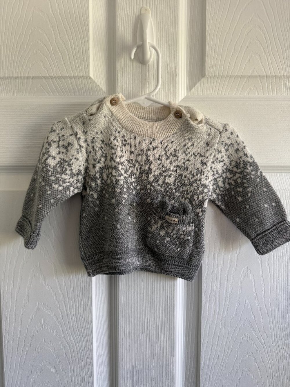 Offcorss Kids White Grey Ombre Gradient Knit Sweater Size Small Fall Winter Wear